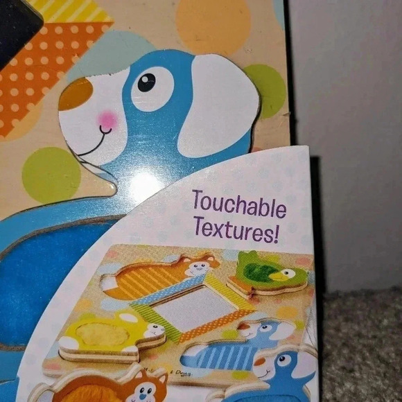 Melissa & Doug First Play Touch & Feel Puzzle Peek-a-Boo Pets 4 Wooden Pieces - Picture 6 of 9